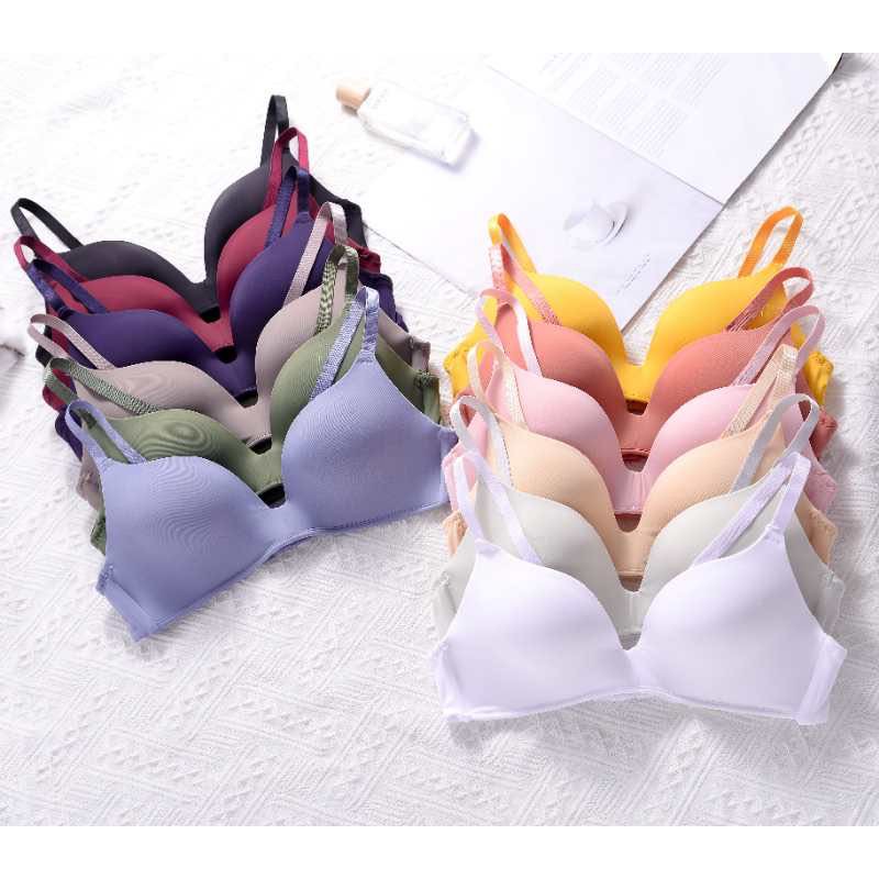 ภาพเพิ่มเติมของ #023 มี12สี 👙บราไร้โครง 👙มีฟองดันทรงในตัว เนื้อผ้าใส่สบาย 👙จัดส่งเร็ว1-2วัน COK