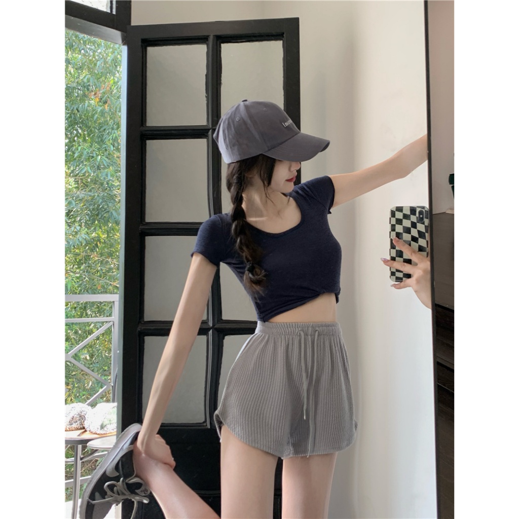 ภาพเพิ่มเติมของ YY11 กางเกงขาสั้น บบผูกเชือก สวมใส่สบาย ลําลองสําหรับสตรี เอวสูงขากว้างทรงหลวมขนาดพลัสเหมาะกับการเล่นฟิตเนส COK