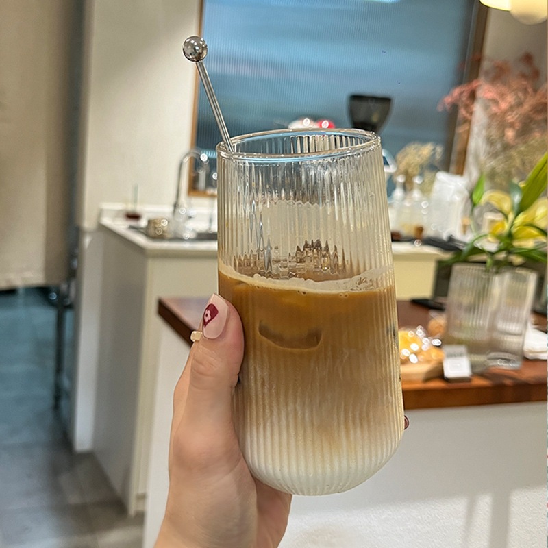 ภาพเพิ่มเติมของ แก้วใสลายตรง แก้วกาแฟ ทรงกลม ทนความร้อน สีโปร่งใส แบบเรียบง่าย 500ml