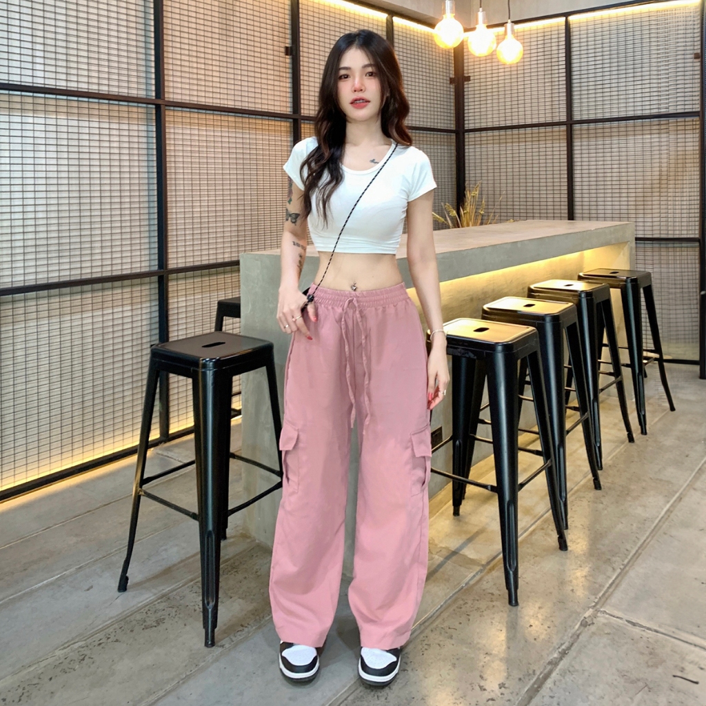 ภาพเพิ่มเติมของ Live x SpinnyHouse กางเกงคาร์โก้ เอวฟรีไซต์ยางยืด กระเป๋าใช้งานได้จริง 🎀 ผ้าไมโครใส่ง่ายไม่บาง รุ่น กางเกงคาร์โก้