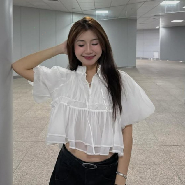ภาพเพิ่มเติมของ เสื้อ เบบี้ดอลล์ แขนกระดุมหยก ทรงเสื้อครอป ผ้าไหมฟองน้ําสวยมาก แฟชั่น สไตล์เกาหลี(สงกรานต์)