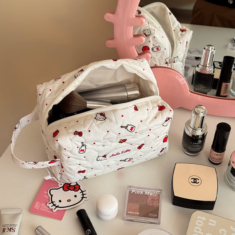 ภาพเพิ่มเติมของ กระเป๋าแต่งหน้า Hello Kitty สุดน่ารัก – กระเป๋าเก็บเครื่องสําอางมือแบบพกพาสําหรับผู้หญิงและผู้ชาย