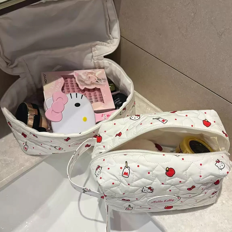 ภาพเพิ่มเติมของ กระเป๋าแต่งหน้า Hello Kitty สุดน่ารัก – กระเป๋าเก็บเครื่องสําอางมือแบบพกพาสําหรับผู้หญิงและผู้ชาย