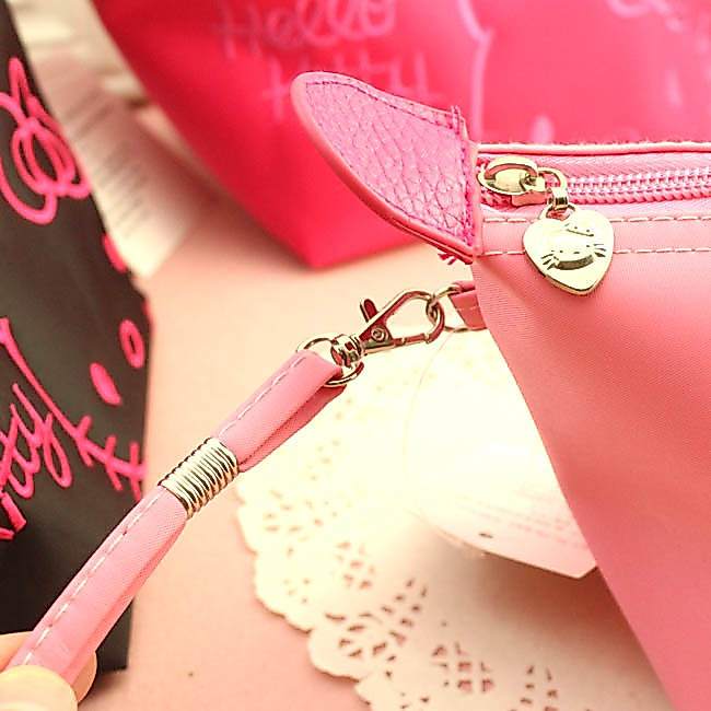 ภาพเพิ่มเติมของ กระเป๋าใส่เครื่องสำอางค์ Hello Kitty ความจุสูงกันน้ำแบบพกพากระเป๋าเดินทางเครื่องสำอางค์ใสถุงดูแลผิว