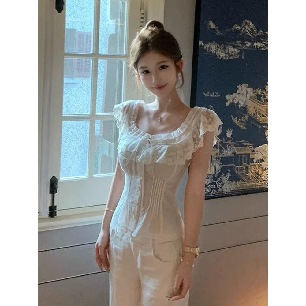 ภาพเพิ่มเติมของ Veewink พร้อมส่งจากกทม เสื้อยืดแขนสั้น สไตล์ใหม่ เสื้อยืดโบว์ลูกไม้สไตล์ฝรั่งเศสผู้หญิง แต่งลูกเล่นด้านหน้าและมีเชือกผูก