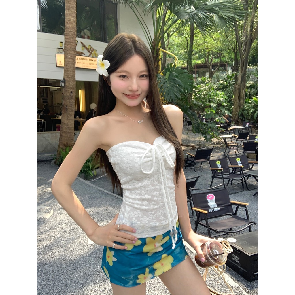 ภาพเพิ่มเติมของ ส่งไวจากไทย🌼เสื้อเกาะอกคล้องคอ+กระโปรงตาข่ายพิมพ์ลาย ปักลายดอกไม้ มีฟองน้ำ แฟชั่นเกาหลี summer beach