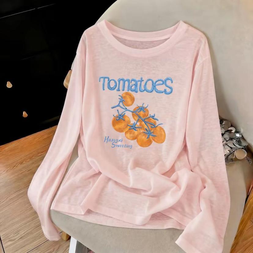 ภาพเพิ่มเติมของ M-3XL เสื้อยาวแขนกันแดดลายกราฟฟิคคอปาด ผ้าเบา ระบายอากาศดี สำหรับฤดูฝนไทยชุดลำลองเสื้อผ้าสาว ผ้าระบายอากาศเย็น ทันสมัย