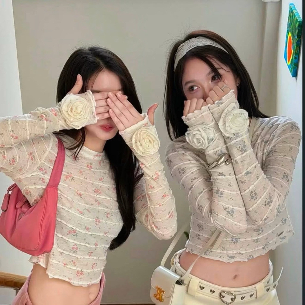ภาพเพิ่มเติมของ ✨️พรีออเดอร์เฉพาะลายใหม่✨️พร้อมส่ง มือ1ของใหม่ ป้ายห้อย 💗Paloy-PL2360 เสื้อแขนยาว ปลายแขนแต่งดอกคาเมลเลีย🌸ไซส์ S/M/L/XL
