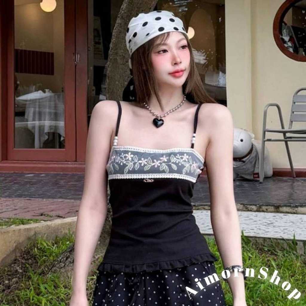 ภาพเพิ่มเติมของ 🔥aimorn_shop🔥 เสื้อสายเดี่ยว ตกแต่งลายดอกไม้น่ารักมาก เพิ่มดีเทลชายระบายสวยๆ งานคัตติ้งเนี้ยบ